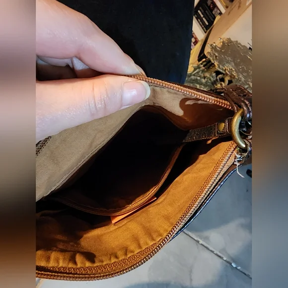 Fossil crossbody purse - Picture 7 of 15